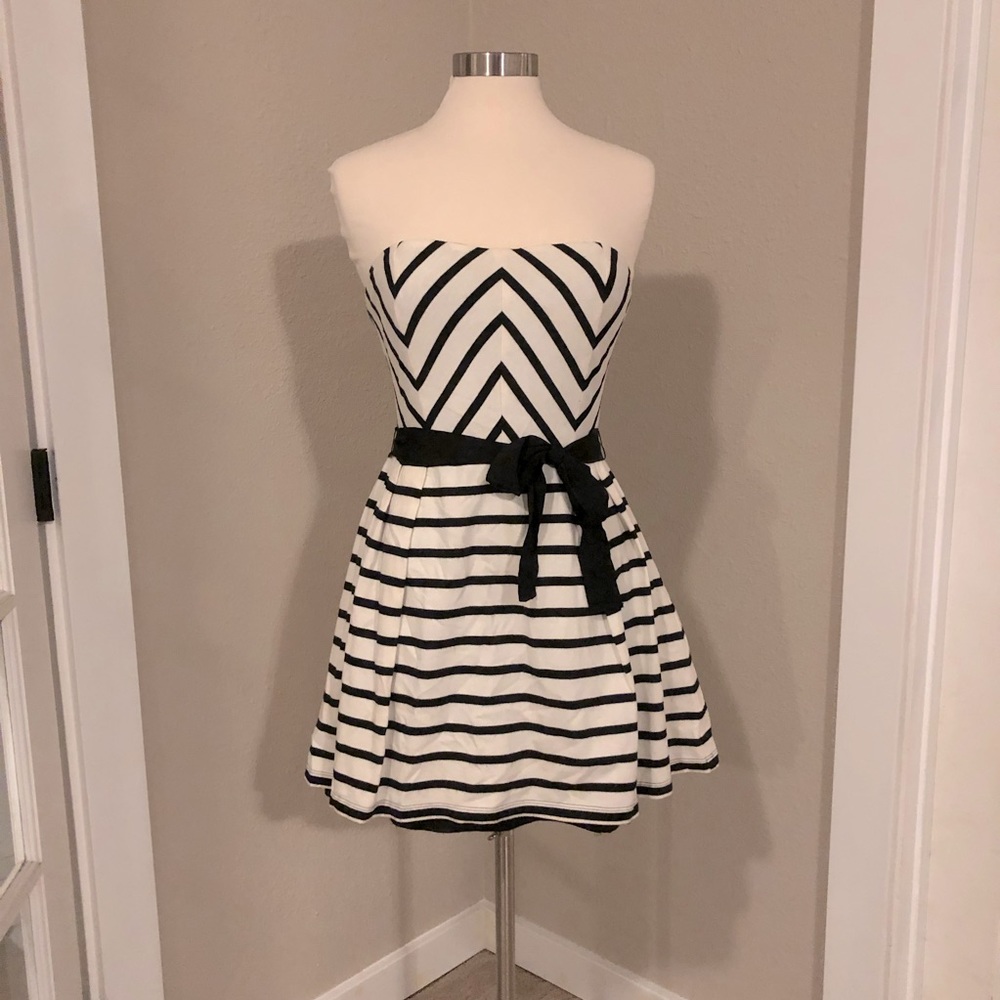 Ark & Co Boutique Strapless Dress